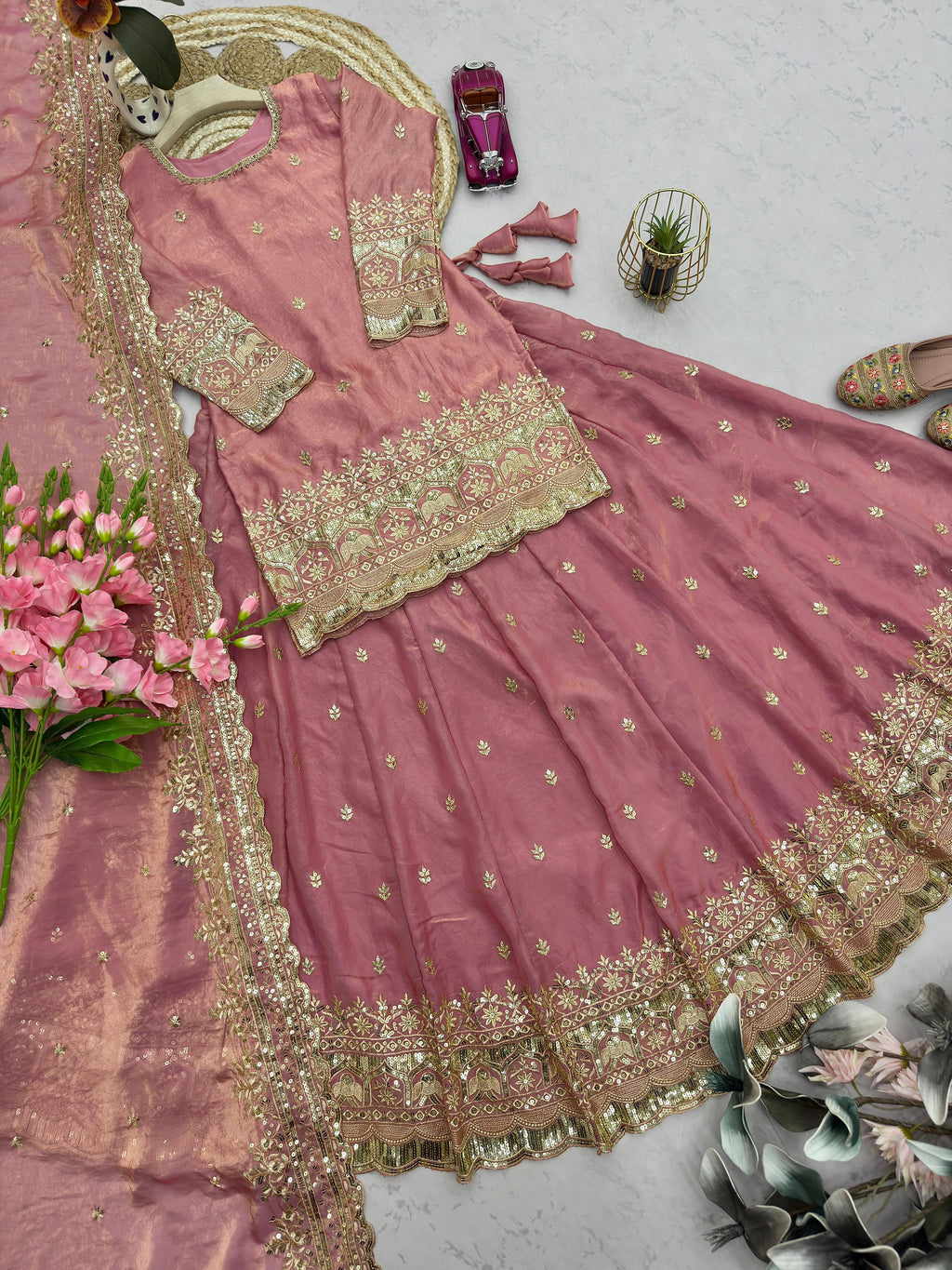 Hasinaah Sharara - Roze