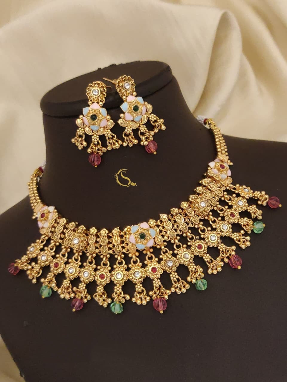 Noorani Set -Goud