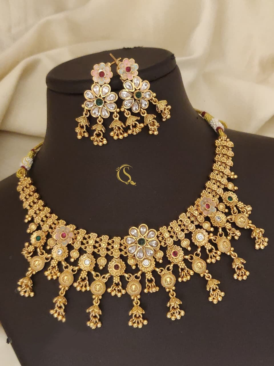Mishal Set -Goud