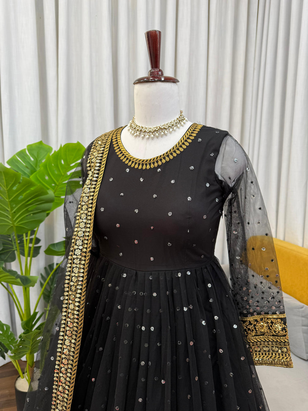 Myra Anarkali